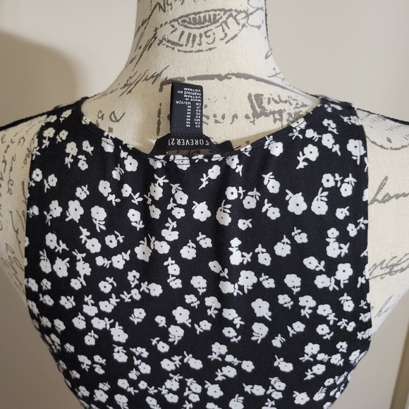 Forever 21 Black & White Floral Print Dress Med - Picture 4 of 4